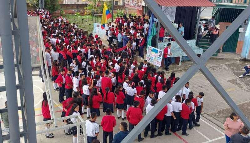 Volontariato internazionale in Colombia scuola