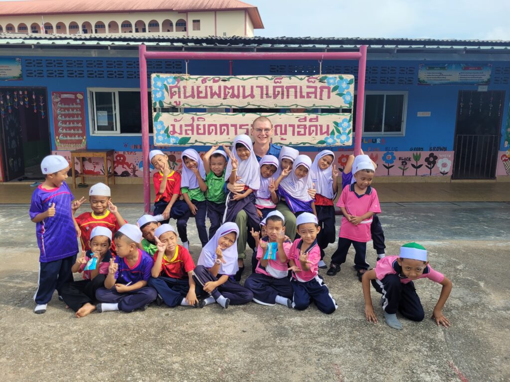 Volontariato Thailandia insegnamento scuola
